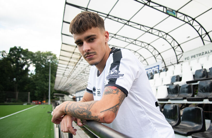 Viktor Sliacky predĺžil zmluvu s FC Petržalka do roku 2027